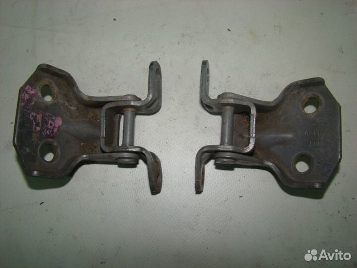 Шарнир дверной FR BPE 2004г