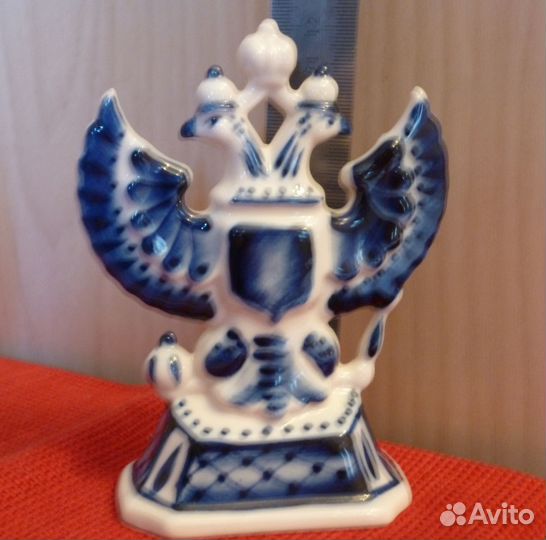 Маленькие статуэтки Гжель