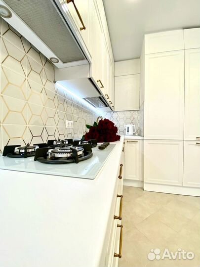 Прямой Кухонный гарнитур на заказ в Новосибирске