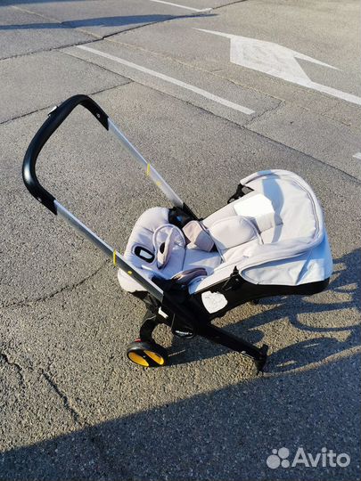 Коляска кресло Doona с базой серая