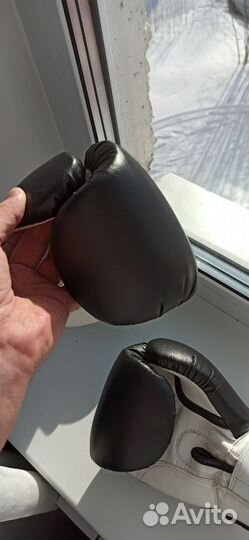 Боксерские перчатки 14 oz бу