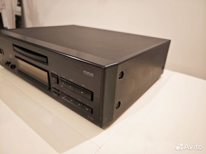 CD-проигрыватель Onkyo DX-6850 Integra R1