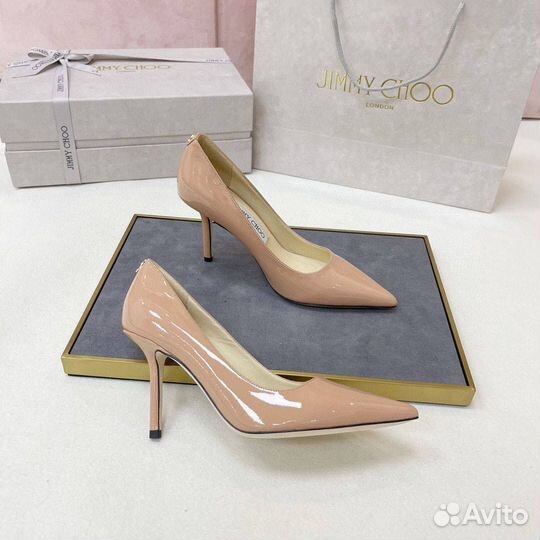 Лаковые бежевые туфли Jimmy Choo