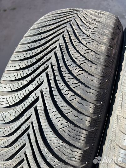 Michelin Alpin 5 215/60 R17