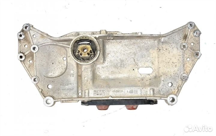 Подрамник VW Golf 6 (1.4 )