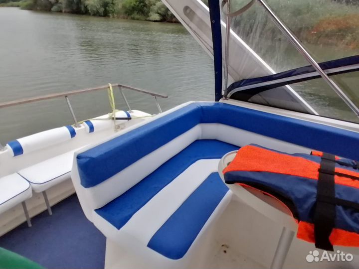 Прогулки на катере, катание на ватрушке/ вейкборде