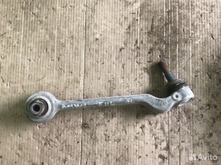 Bmw 1 рычаг