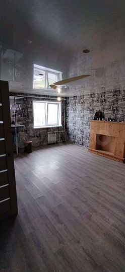 2-к. квартира, 47 м², 1/3 эт.