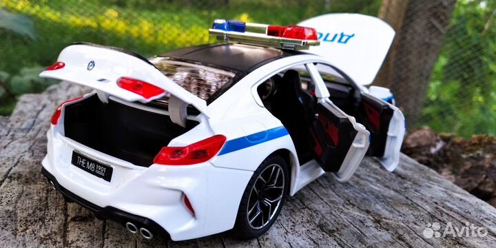 BMW M8 /Полицейская/машинка/металл