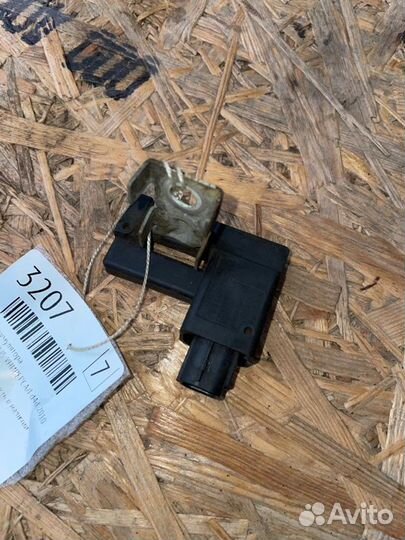 Датчик аккумулятора Toyota Avensis универсал D4D