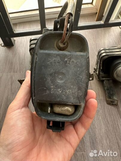 Фара противотуманная лев/пр Mitsubishi Carisma