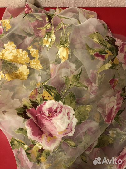 Шторы (органза) 2шт Италия продаю (подарок)