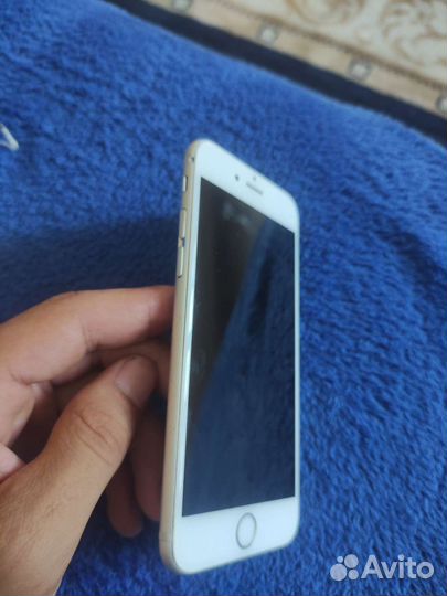 Телефон iPhone 6s