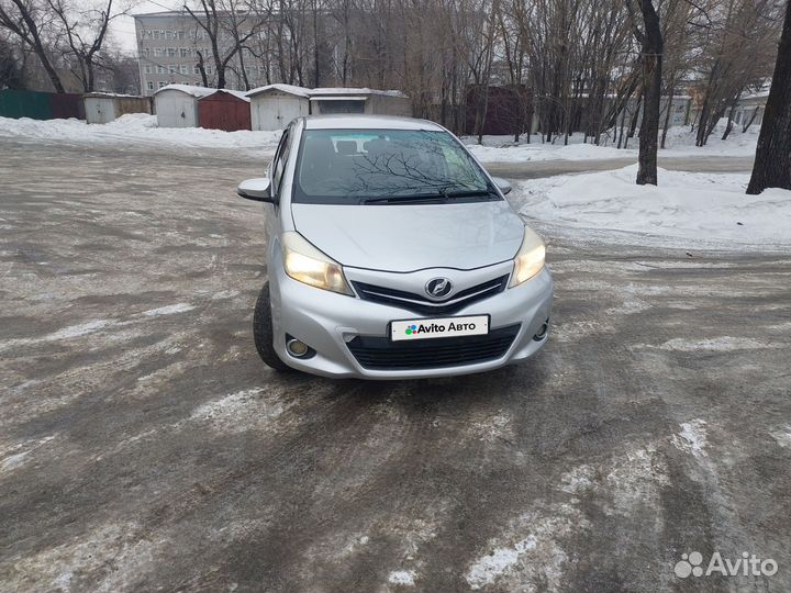 Toyota Vitz 1.0 CVT, 2012, 131 300 км