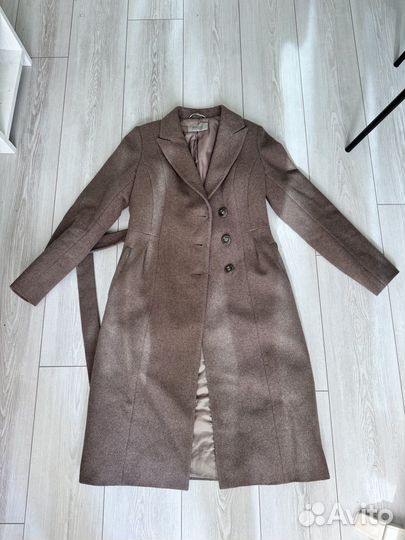 Продам верхнюю одежду зима и весна/осень