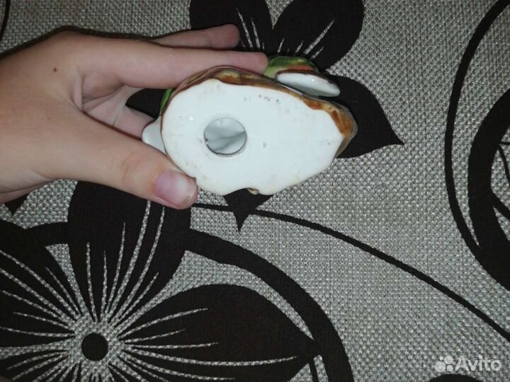 Статуэтка птицы