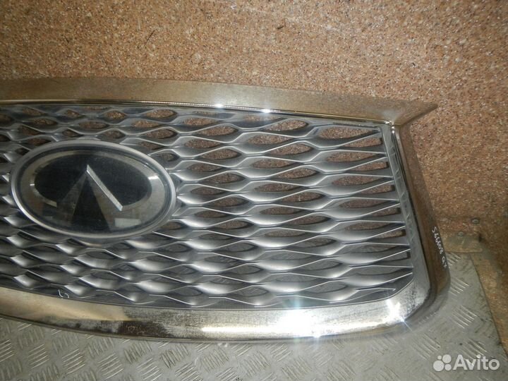 Б/У Б/У Решетка радиатора, Infiniti