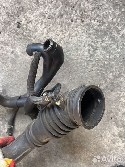 Патрубок воздушный 1.8Т Skoda Passat B5 Audi TT