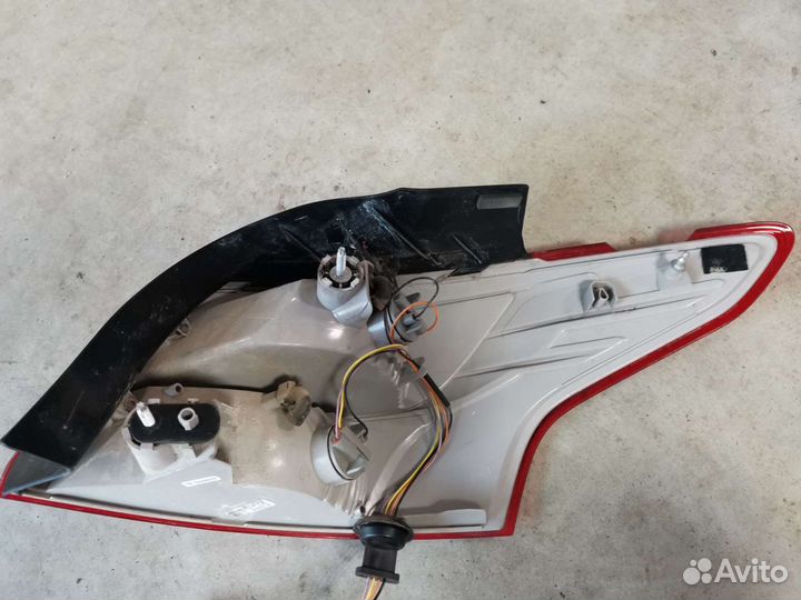 Фонарь задний левый фокус 3 седан