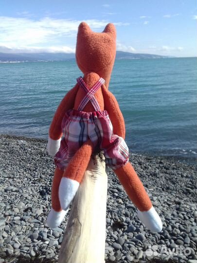 Игрушки Лис и Акула. Цена разная