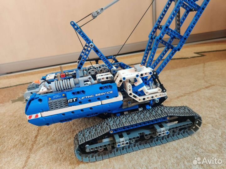 Конструктор Lego 42042 гусеничный кран