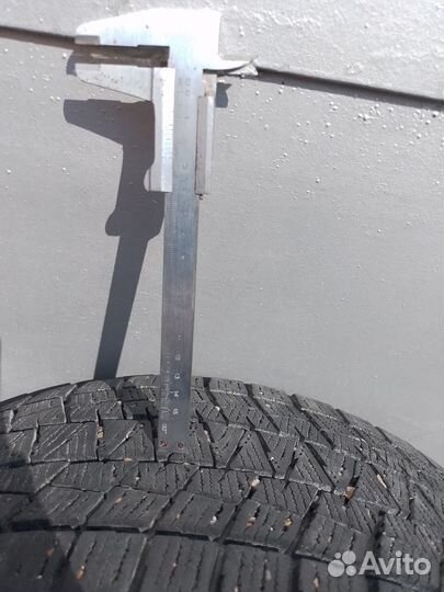 Bridgestone Blizzak DM-V1 225/55 R17