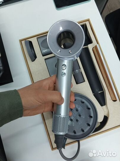 Фен Dyson supersonic HD03