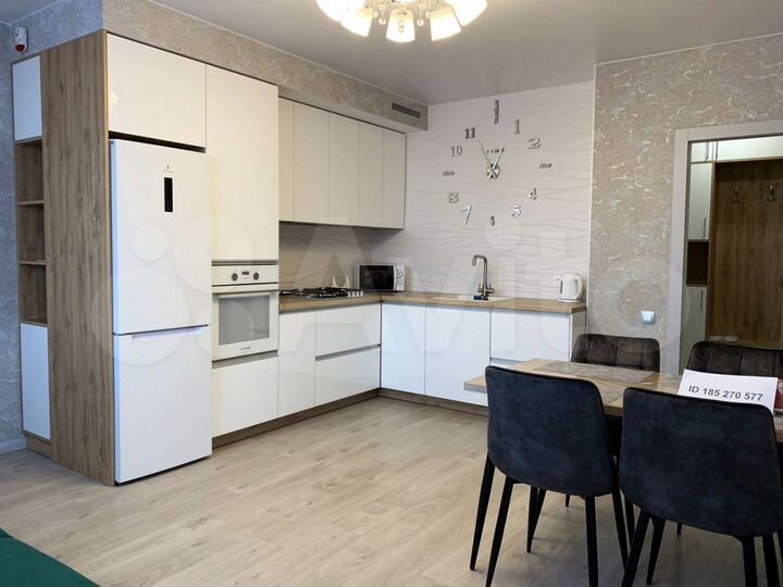 2-к. квартира, 65 м², 8/10 эт.