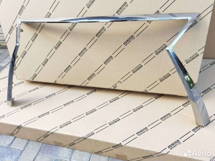 Хром решетки радиатора Lexus Rx 4