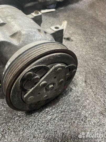 Компрессор кондиционера Volkswagen Passat B5 1.8