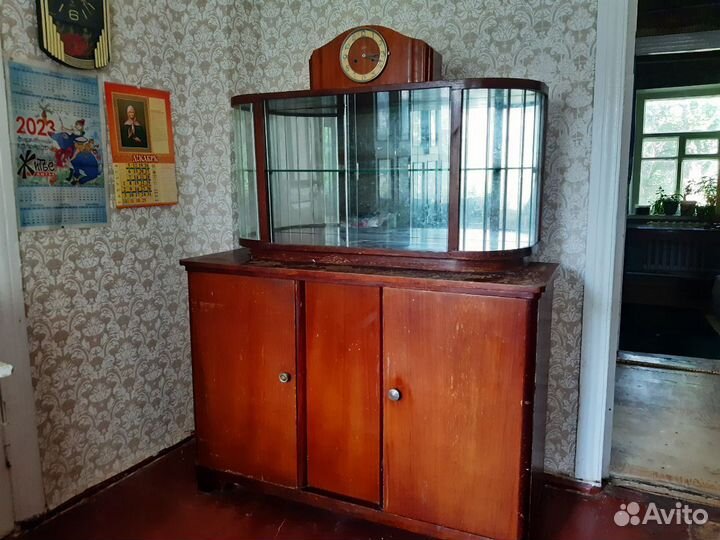 Сервант выпуска конца 1950-х годов