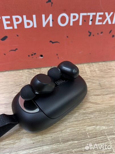 Новые наушники JBL TWS 530 с индикатором