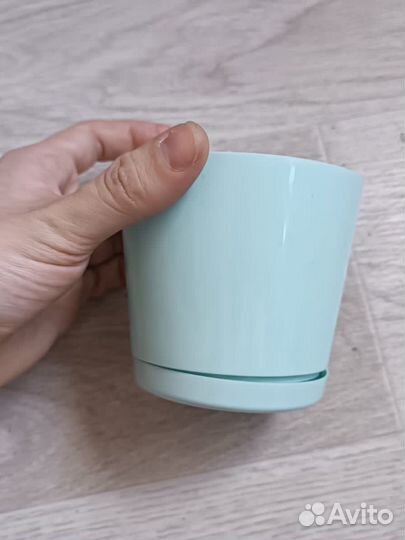 Горшок керамический, пластиковый