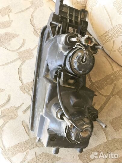 Фара передняя правая nissan rnessa