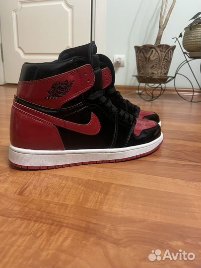 Кроссовки nike air jordan 1 patent bred