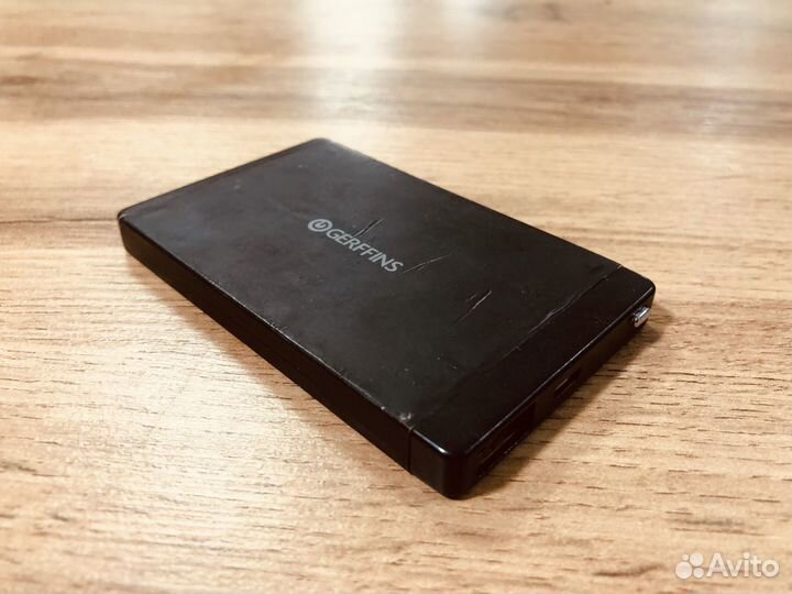 Портативное зарядное устройство В ассортименте