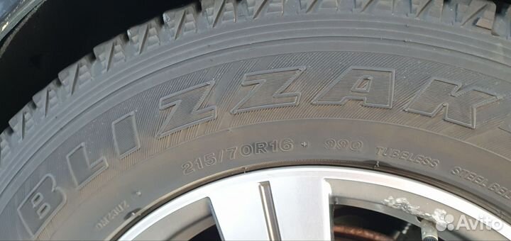 Bridgestone Blizzak DM-Z3 215/70