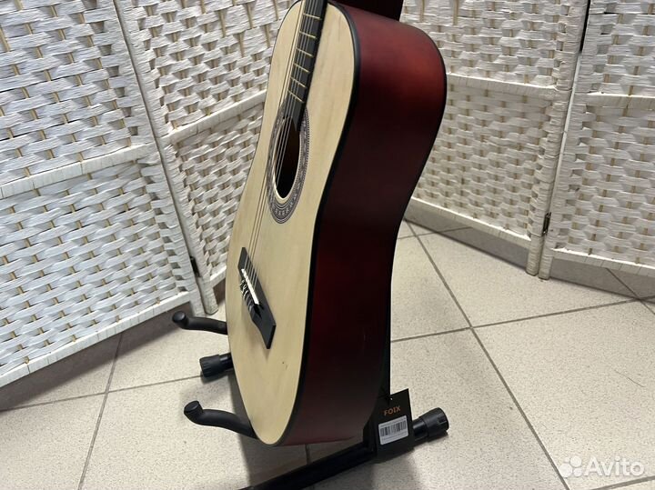 Гитара для обучения с комплектом