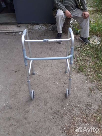 Ходунки для взрослых