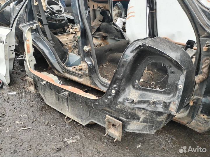 Б/У Панель задняя 691002F010 Hyundai-KIA