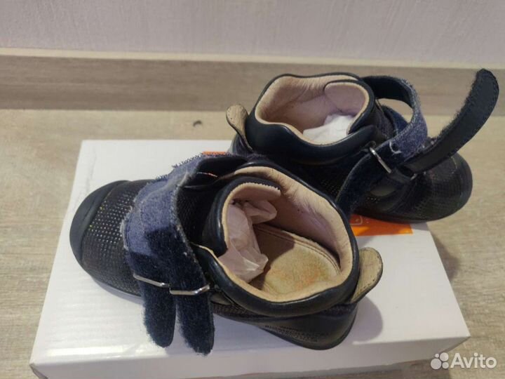 Детские ботинки туфли Biomecanics на липучках р.21