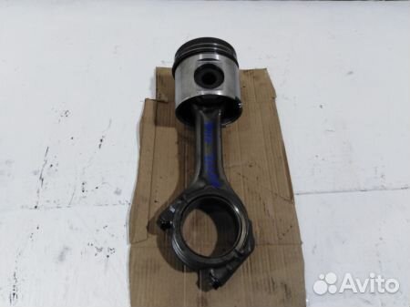 Поршень с шатуном Вольво