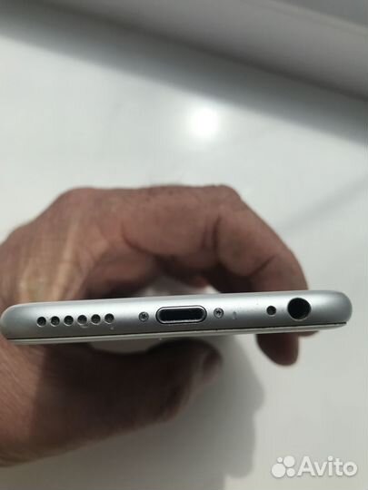 iPhone 6S, 32 ГБ