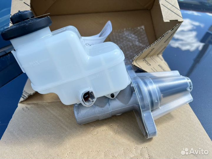 Цилиндр тормозной новый RAV4