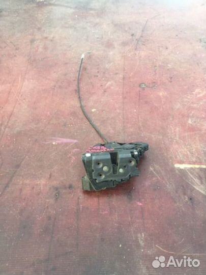 Замок двери задний правый Kia Cerato 2009-2013