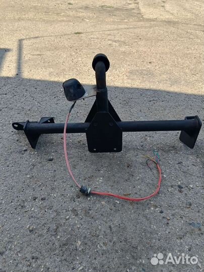 Фаркоп на priora универсал