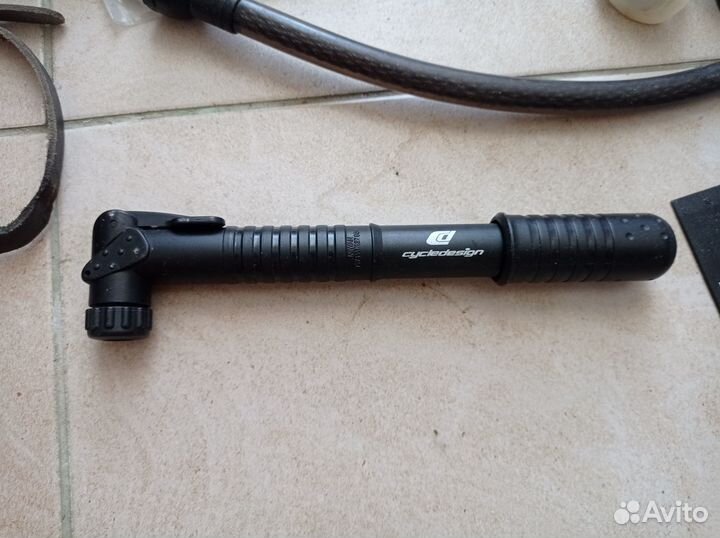 Велозапчасти и велоинструменты разные