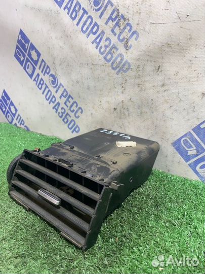 Дефлектор обдува передний левый Ford C-Max