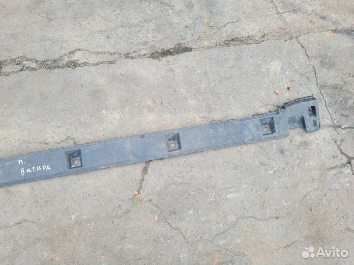 Накладка правого порога на Suzuki Grand Vitara 2