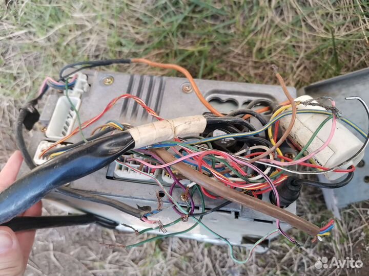 Штатная магнитола на Toyota Land Cruiser Prado